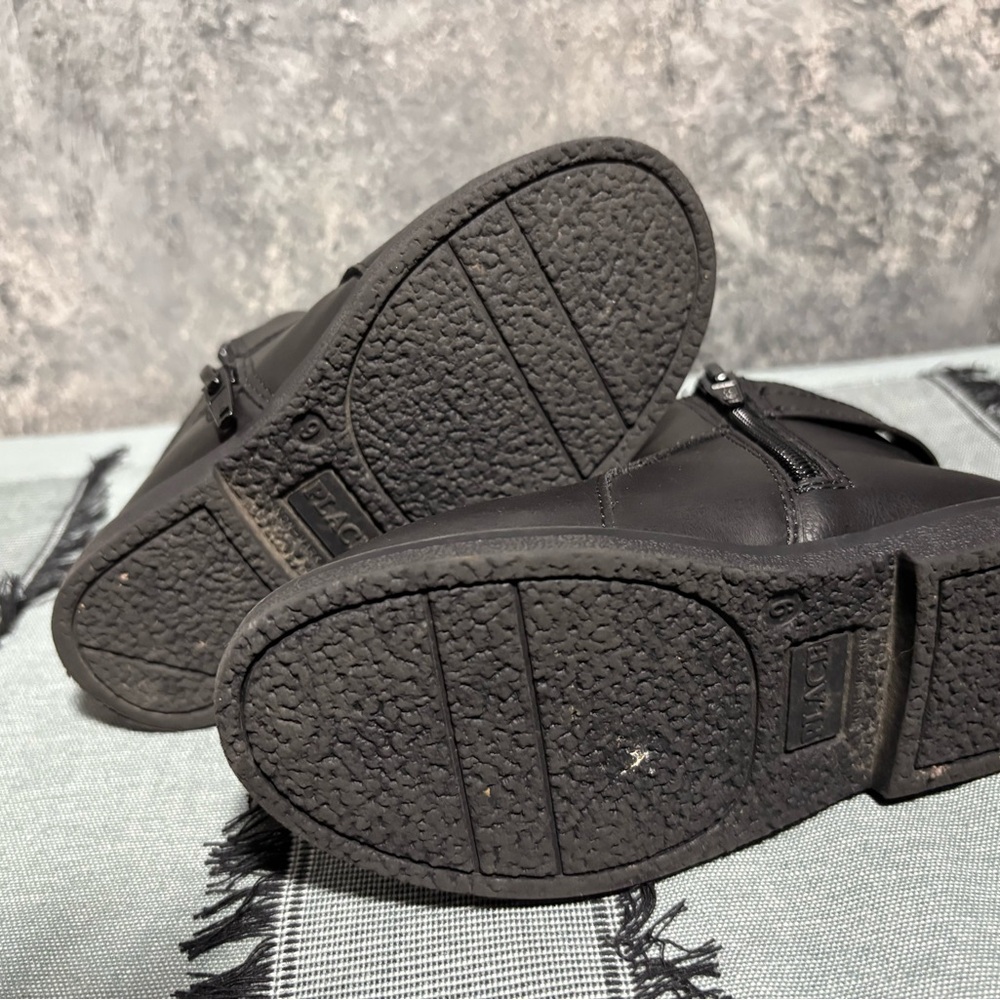 Children’s Place Black Minimalist Ankle Boots with Sturdy Soles - Picture 9 of 12